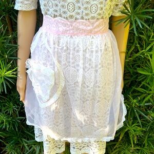 VINTAGE SHEER PALE PINK HEART POCKET APRON